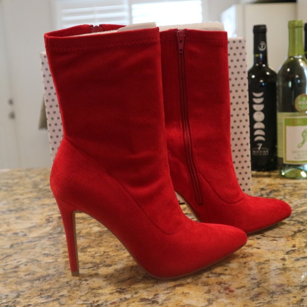 Pointed toe ankle booties